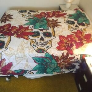 Skulls and Floral Polyester shower Curtain